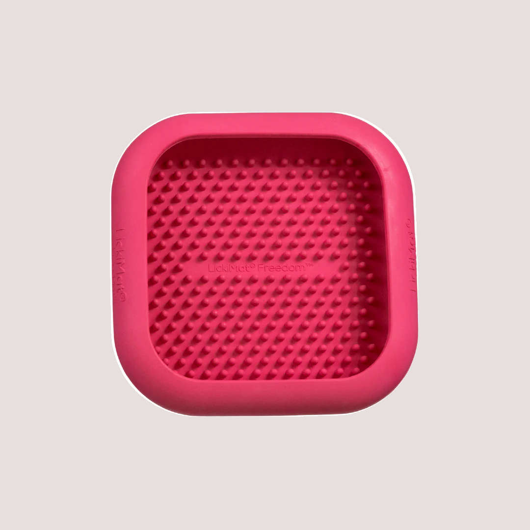 LickiMat Cratemate